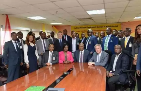 NNPC, Shell sign MoUs with Nigerian banks for $2.2bn contractor financing support